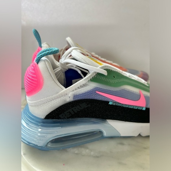 BRAND NEW IN ORIGINAL BOX Nike 2090 Be True Air Max - Size 11.5 US - PRIDE - Picture 7 of 13